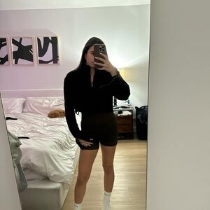 Emma & Sam LF Cropped Zip-Up Long-Sleeve Sweatshirt